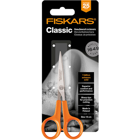 Fiskars https: www.cchobby.nl -klassieke-precisie-schaar-l-13-cm-1-stuk