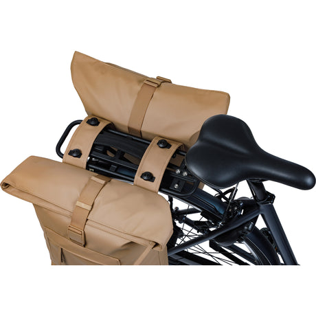 Basil b.v. dubbele fietstas basil brooklyn mik 41l 14 x 30 x 37 cm - zand