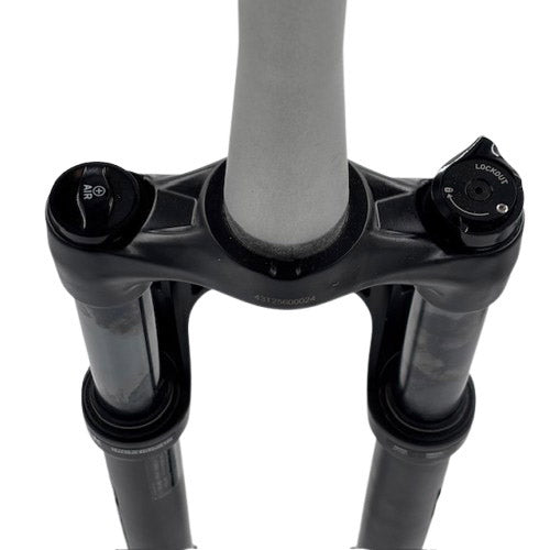 Rockshox voorvork judy silver 29 t100 disc tap. qr zwart oem