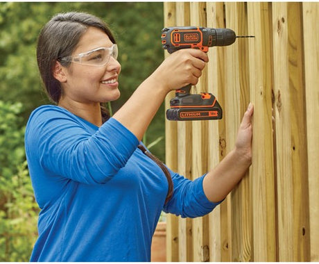 Black+decker bdcdc18 18v 1.5ah schroefboor - 1 snelh | 1x 18v 1.5ah accu + 200ma lader - bdcdc18-qw