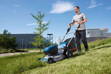 Bosch blauw bosch professional gra 18v2-46 - accu grasmaaier - exclusief accu en lader - inclusief opvangzak 60l - mulchaccessoire