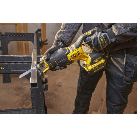 Stanley brushless v20 18v fatmax reciprozaag (zwart geel, accu, oplader en koffer inbegrepen)