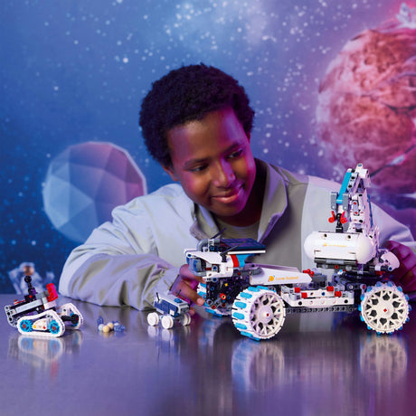 Lego ® technic lunar outpost™ maanrover ruimtevoertuig - 42211