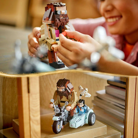 Lego harry potter™ hagrid™ en harry's rit op de motor magisch - 76443