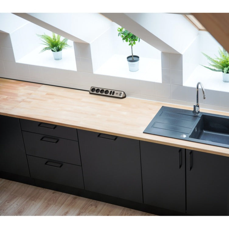 Brennenstuhl ®estilo hoekaansluitdoosstrook met usb laadfunctie 6-weg 4x b eschermend contactdoos 2x euro zilver zwart
