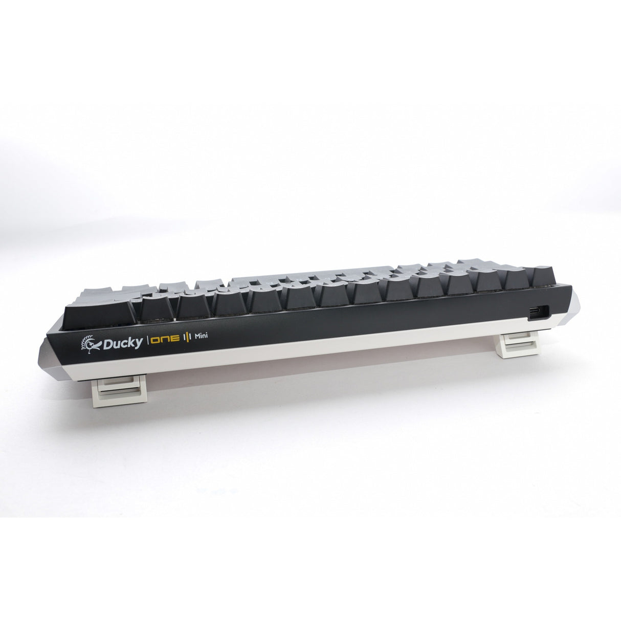 Ducky one 3 classic mini rgb mechanisch toetsenbord (zwart, us lay-out (qwerty), cherry mx silent red, 60%, rgb led, double-shot pbt, hot-swappable, quack mechanics)