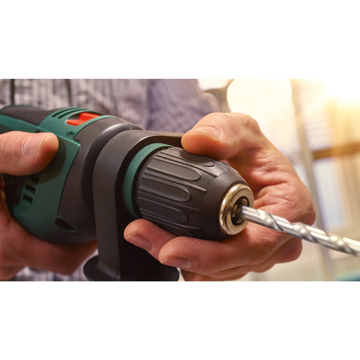Bosch easyimpact 600 klopboormachine (groen zwart, koffer inbegrepen)