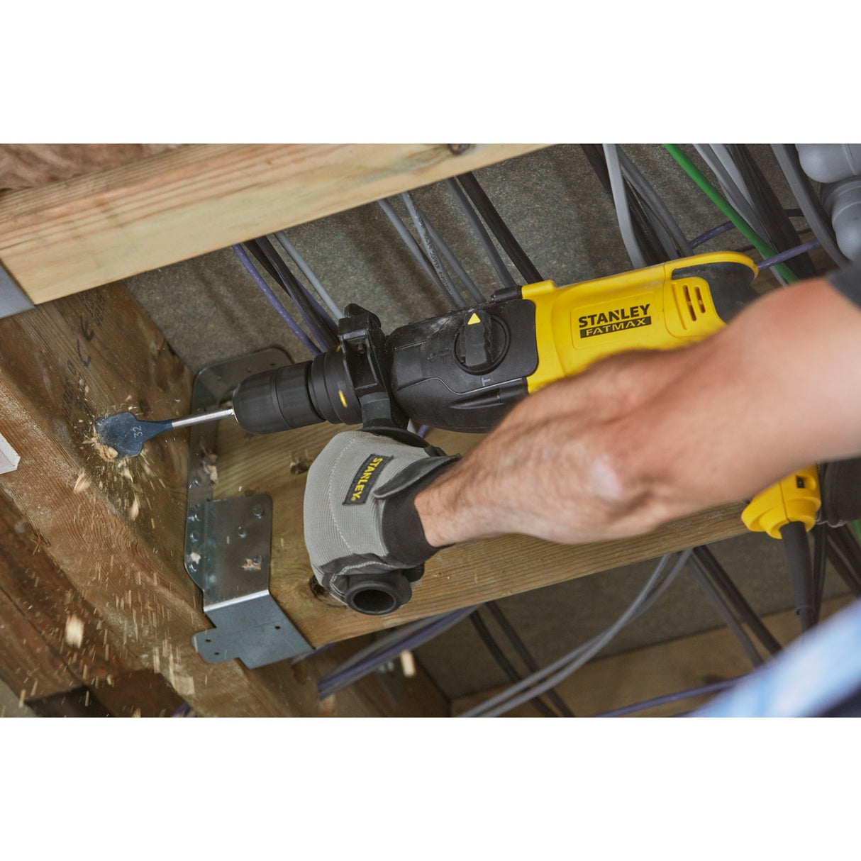 Stanley fatmax sfmeh210k - sds-plus boorhamer - 800w - 2,4j energie - ergonomische handgreep
