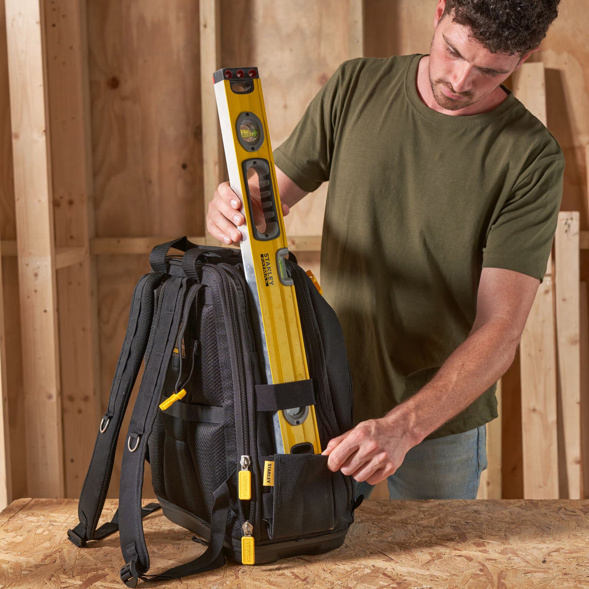 Stanley fatmax rugzak quick access (zwart geel)
