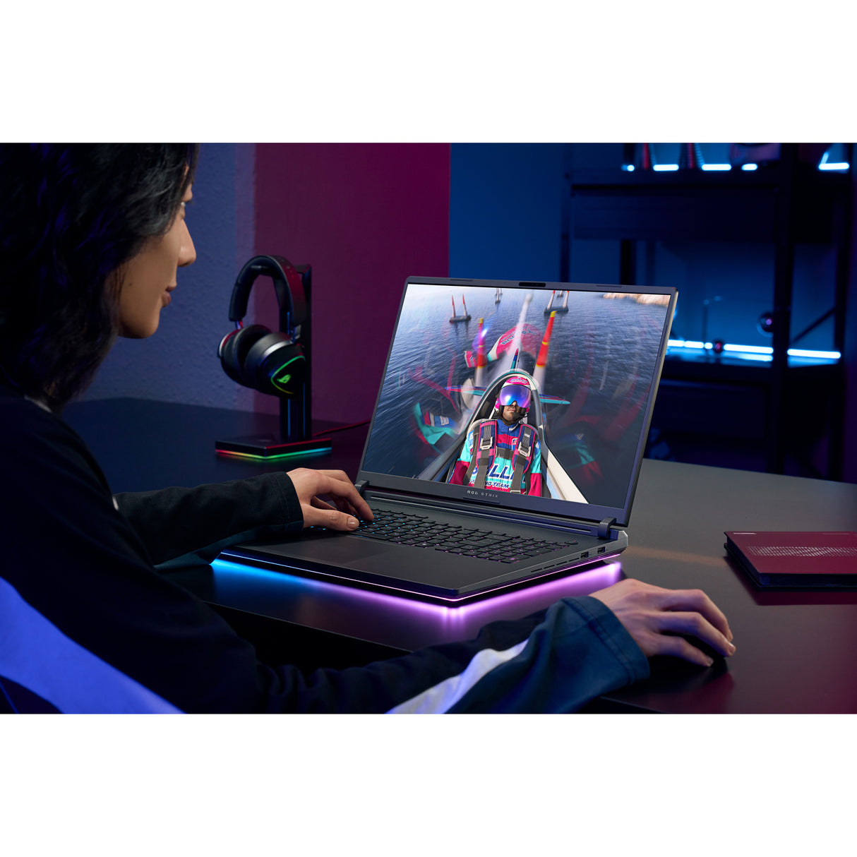 Asus rog strix g18 g815lr-s9103w 18 copilot+ gaming laptop (zwart grijs | core ultra 9 275hx | rtx 5070 ti | 32 gb | 2 tb ssd)