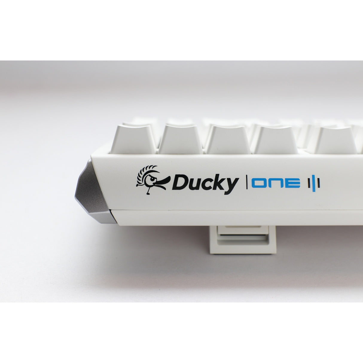 Ducky one 3 classic pure white tkl rgb mechanisch toetsenbord (wit, us lay-out (qwerty), cherry mx red, 80% (tkl), rgb leds, double-shot pbt, hot-swappable, quack mechanics)