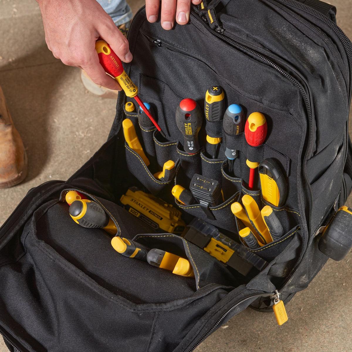 Stanley fatmax rugzak quick access (zwart geel)
