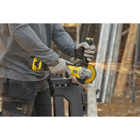 Stanley fatmax v20 18v haakse slijper 125mm (zwart geel, accu en oplader inbegrepen, met koffer)