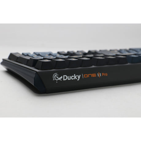 Ducky one 3 pro, gaming toetsenbord (zwart, us lay-out, cherry mx2a blue, rgb led, double-shot pbt, quack mechanics, hot swap)