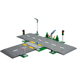 Lego ® city wegplaten 60304 bouwset; bouwbare speelgoedweg; maak de wegplaten vast aan je stad om deze uit te breiden; met lantaarnpalen, stoplichten, verkeersborden, bomen en planten, verkeersdrempels en een zebrapad (112 onderdelen)