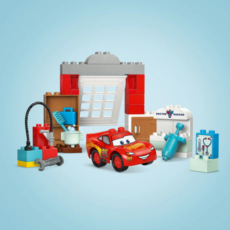 Lego duplo disney en pixar cars mcqueens bezoek aan docs garage - 10456