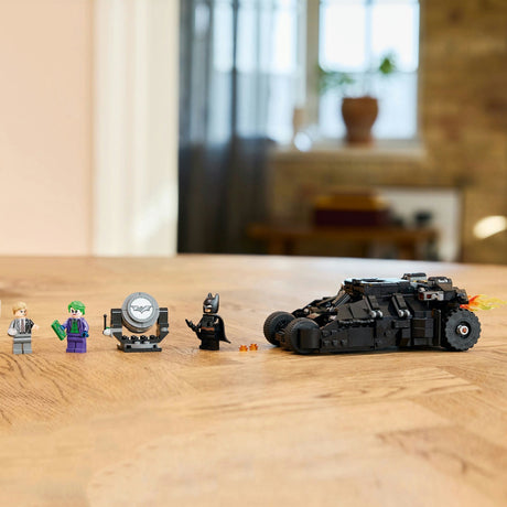 Lego dc super heroes - batman tumbler vs. two-face en the joker constructiespeelgoed (76303)