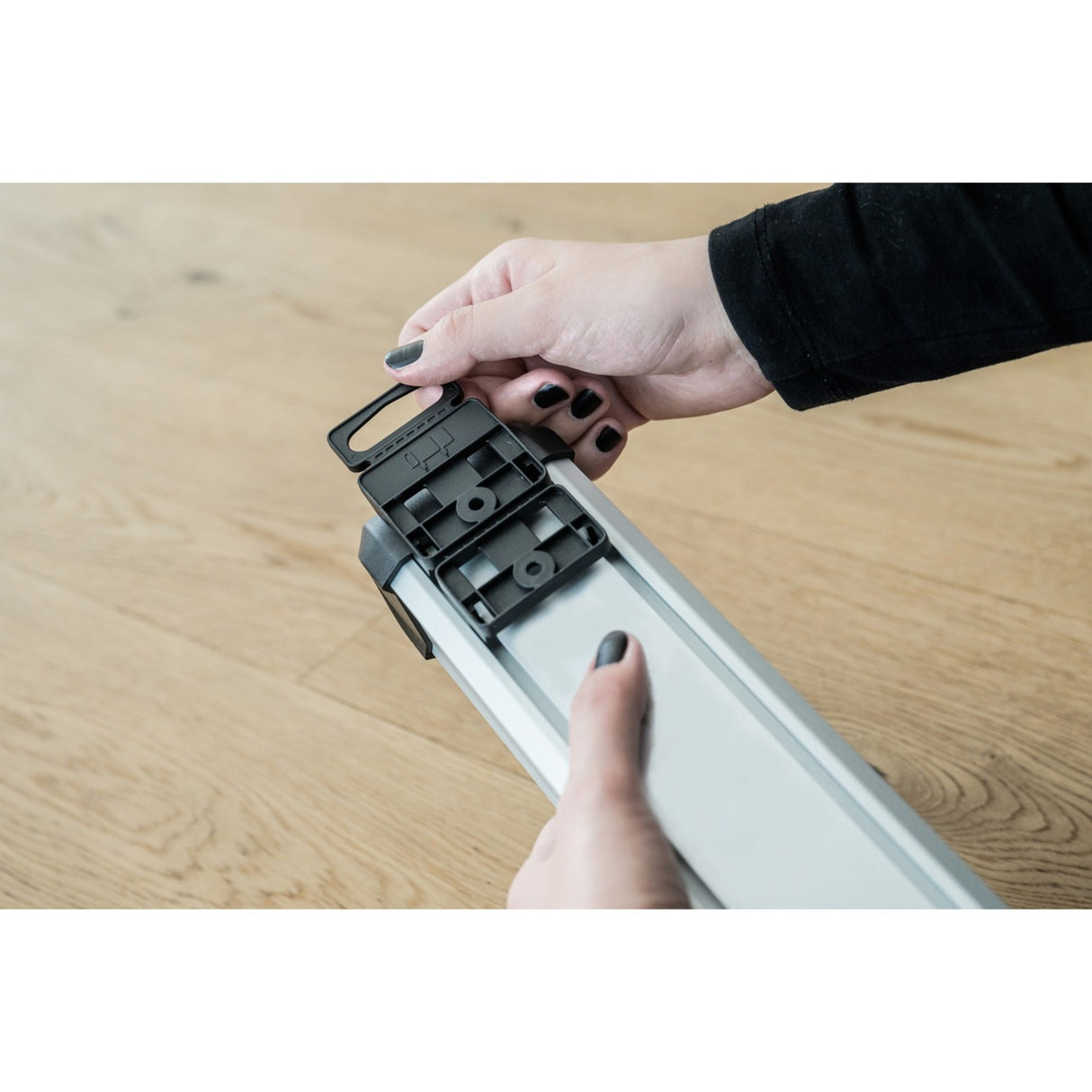 Brennenstuhl premium-alu-line stekkerdoos 12-voudig 3 m h05vv-f 3g1,5 2x 6-voudig schakelbare contactdozen