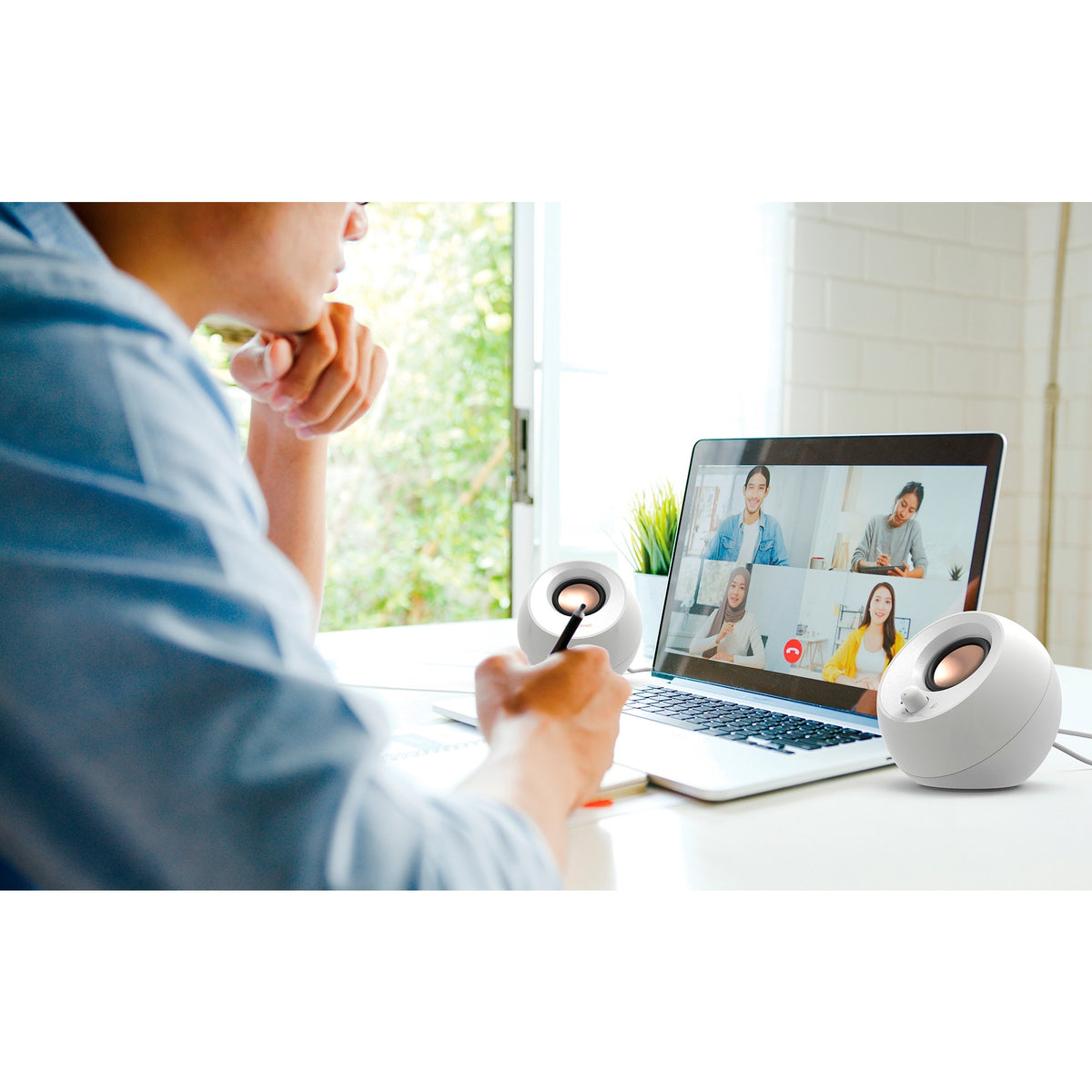 Creative pebble v3 pc-luidspreker (wit, bluetooth, usb-c, aux)