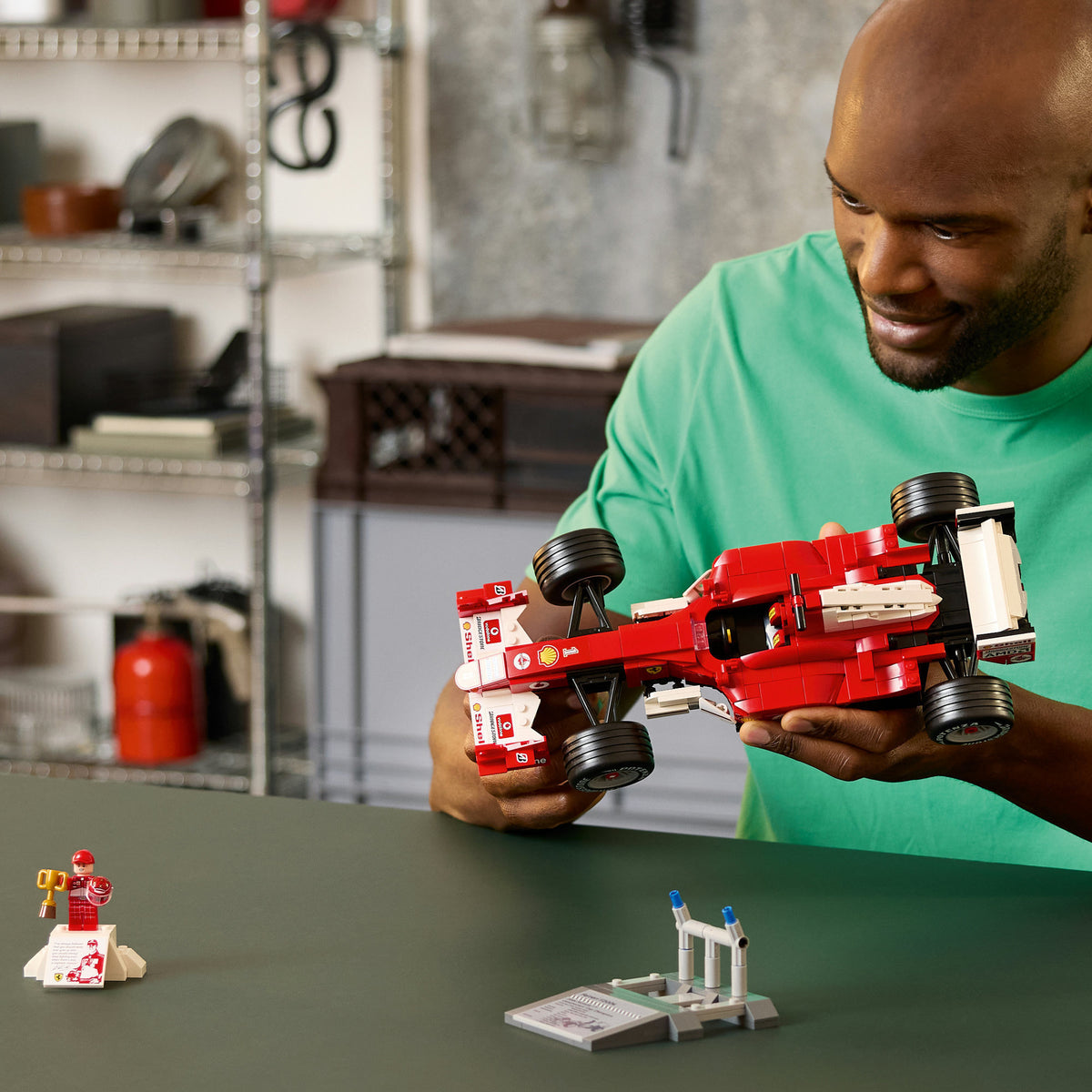 Lego icons ferrari f2004 en michael schumacher model auto bouwpakket voor volwassenen en decoratie 11375