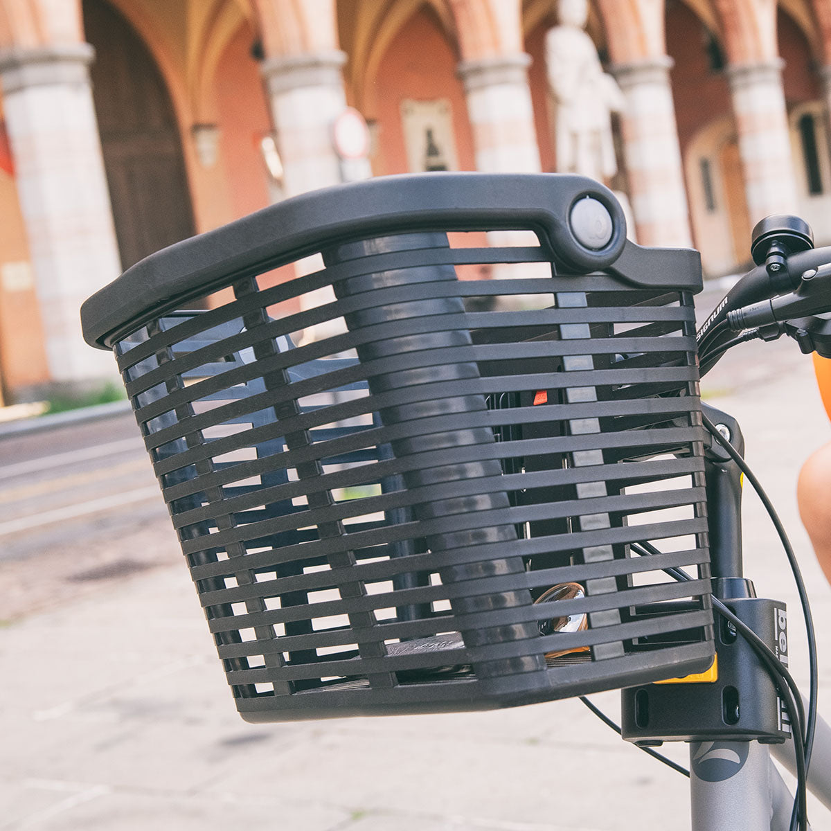 Velo Basket Plaza fir E-Vëlo