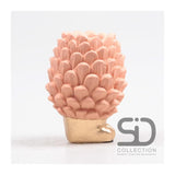 Season inspired decoration vaas dennenappel op voet 9x9x12cm beigerood