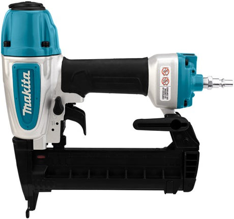Makita at638a 8 bar nietmachine (narrow crown) in koffer, met olie - at638a