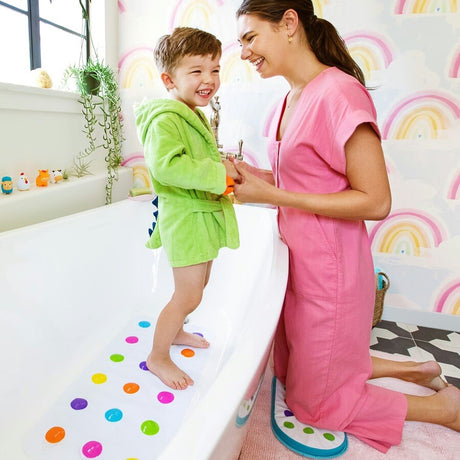 Munchkin bath mat non slip dots