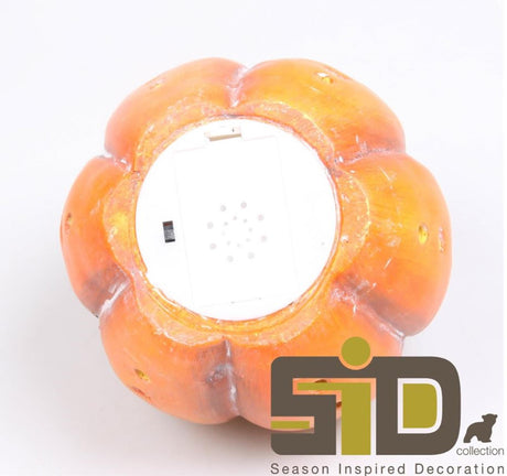 Season inspired decoration pompoen polystone met led verlichting h14cm