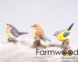 Farmwood animals tuinbeeld vogel op steen stronk 8,5x5x10 cm