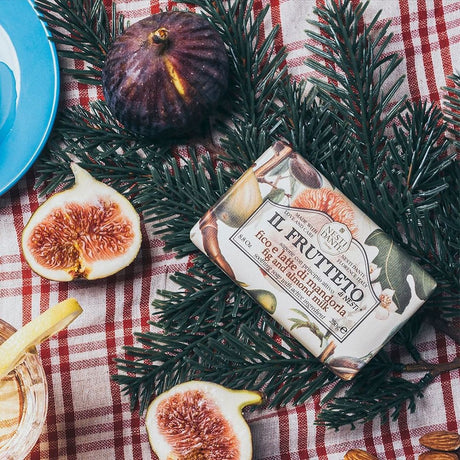 Nesti dante il frutteto fig almond milk zeep 250gr.