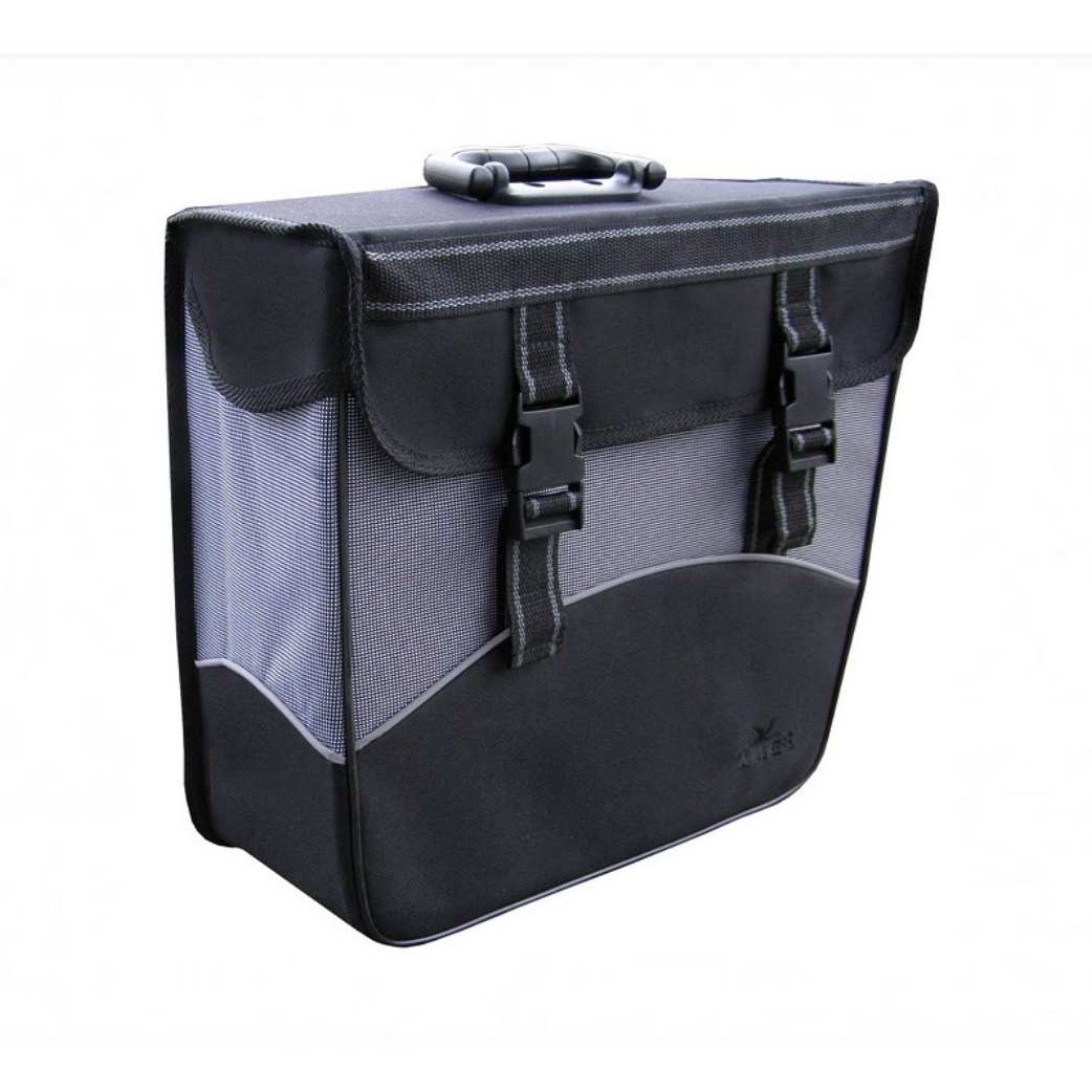 Greenlands single bag black and white, right. Dimensions 37x33x14 cm, capacity 20 litre